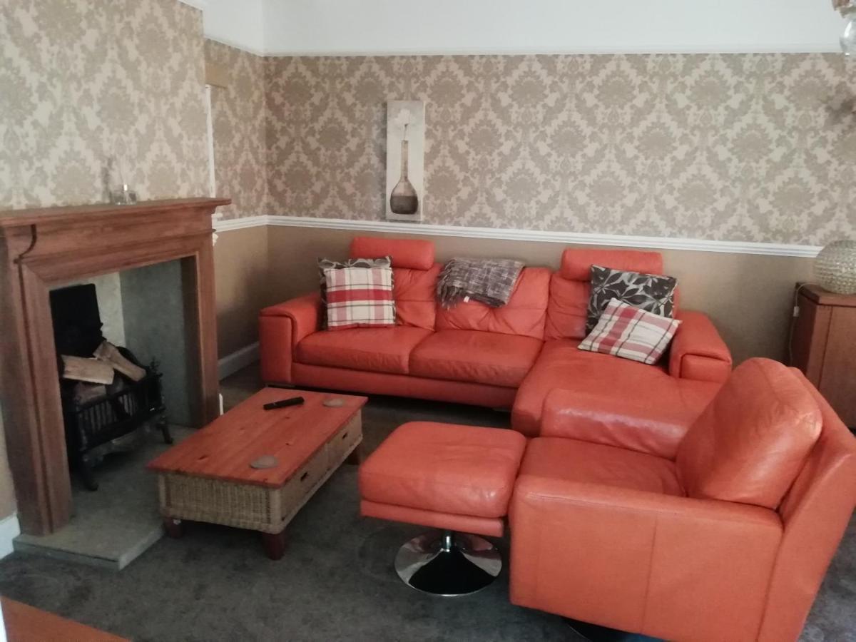 Carvetii - Halite House - 3 Bed House Sleeps Up To 5 People Apartment Tillicoultry ภายนอก รูปภาพ