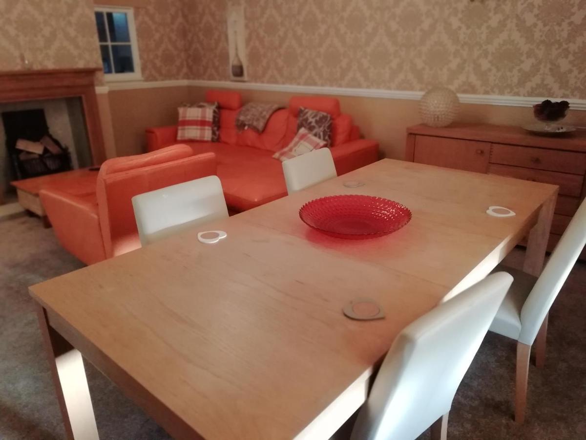 Carvetii - Halite House - 3 Bed House Sleeps Up To 5 People Apartment Tillicoultry ภายนอก รูปภาพ