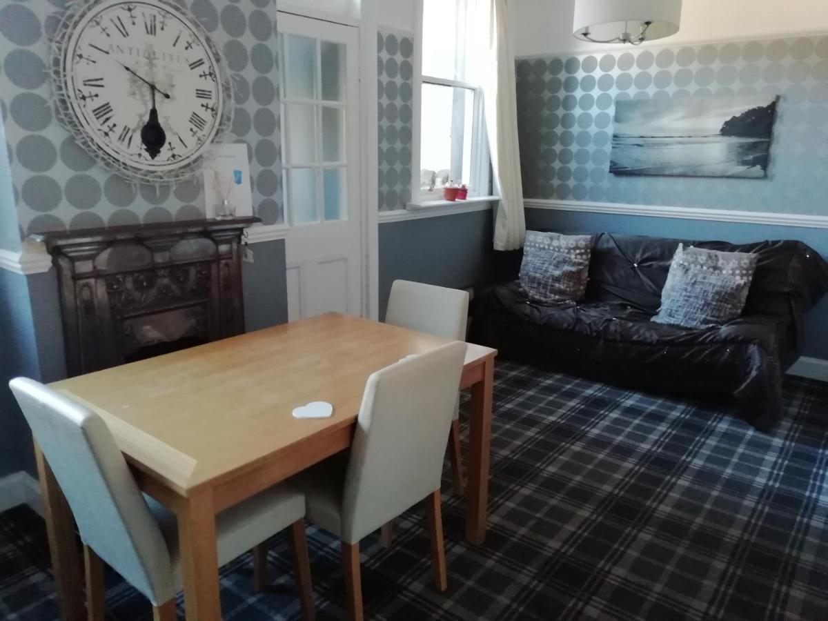 Carvetii - Halite House - 3 Bed House Sleeps Up To 5 People Apartment Tillicoultry ภายนอก รูปภาพ