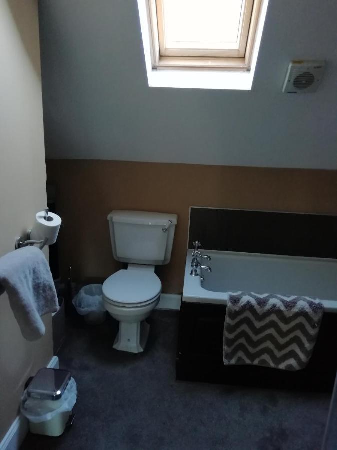 Carvetii - Halite House - 3 Bed House Sleeps Up To 5 People Apartment Tillicoultry ภายนอก รูปภาพ